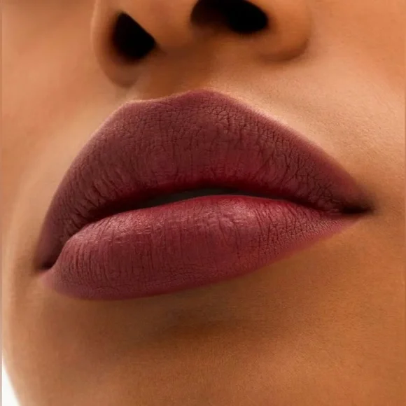 MAC LOCKED KISS 24HR LIPSTICK - Picture 8 of 8